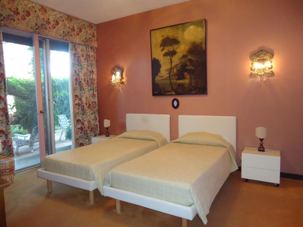 B&B Cottage Dei Consoli Sant'Agata Li Battiati Eksteriør billede